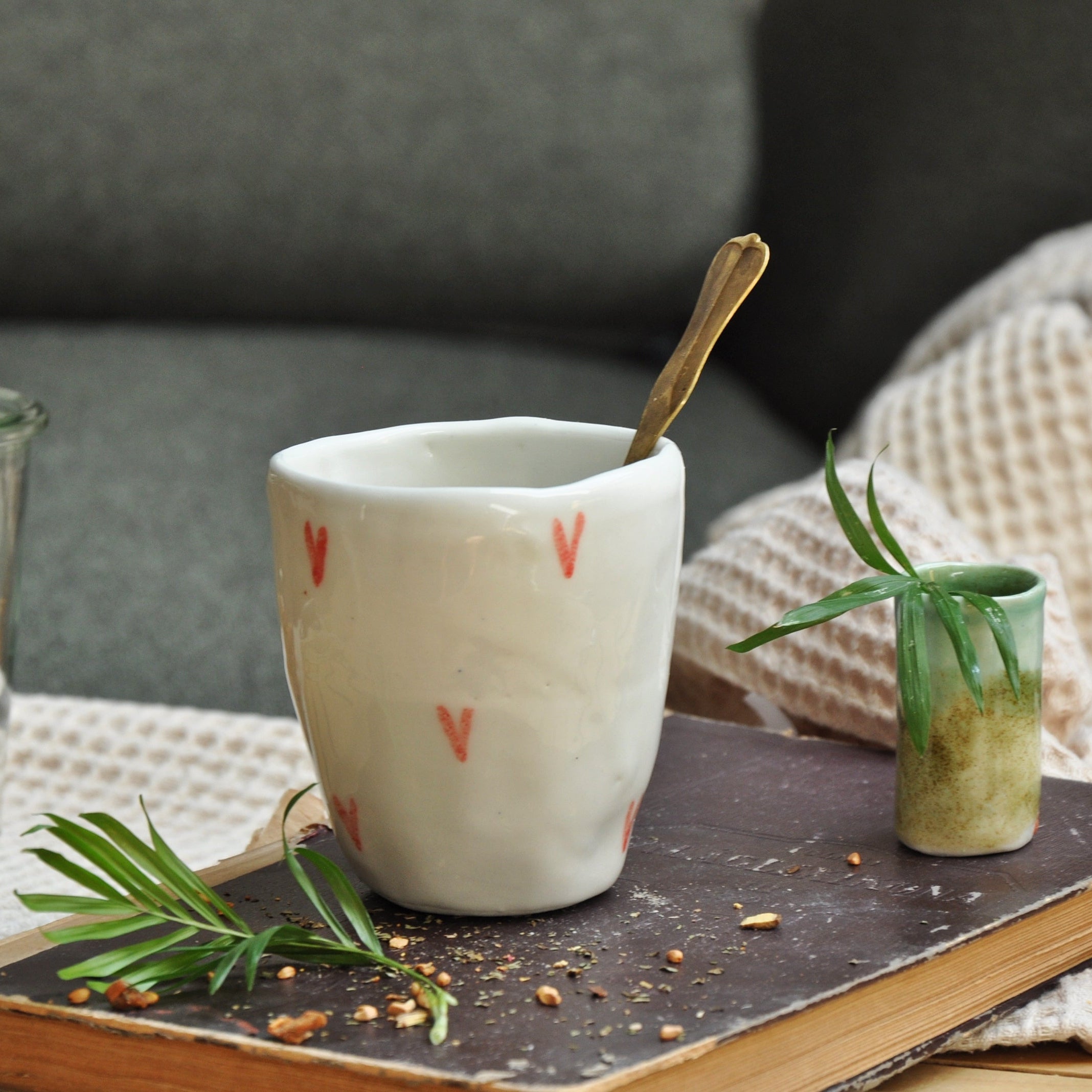 Tasse L mit Herzen