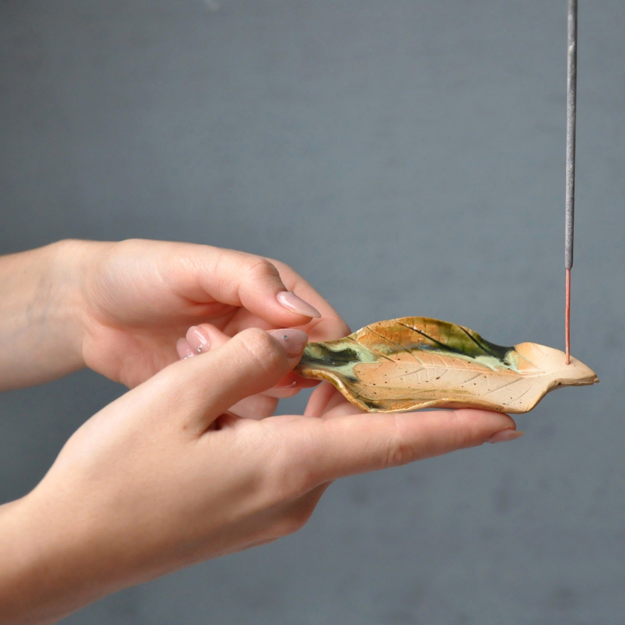 Kerzenständer, Räucherstäbchenhalter Blatt