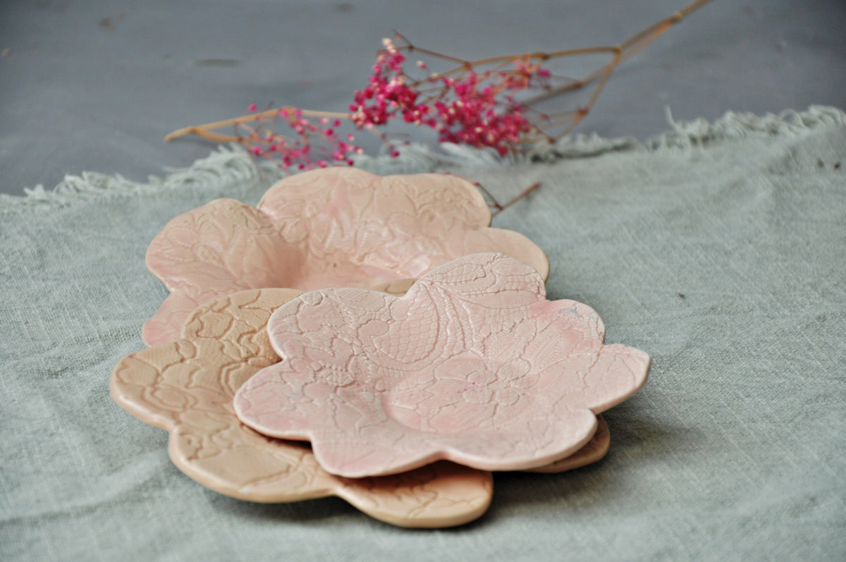 Saucer flower lace M