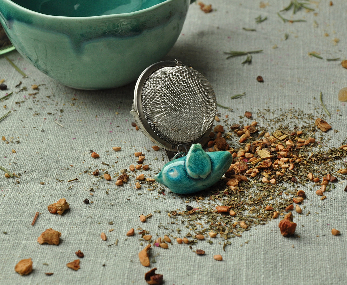 Tea infuser bird