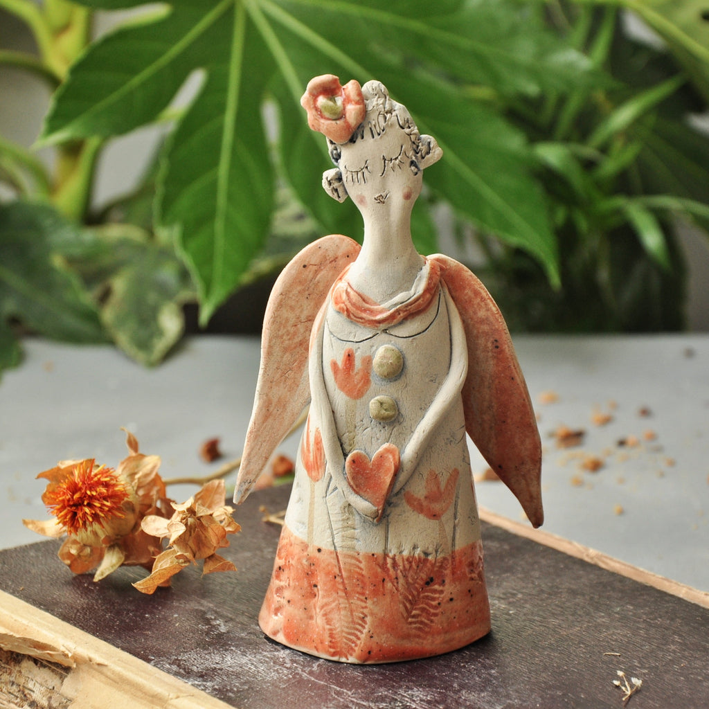 Angel standing M